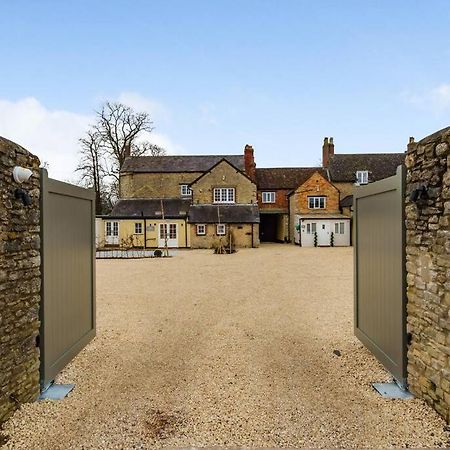 Fox Cottage, Within 5 Min Walk Of Bicester Village Exterior foto